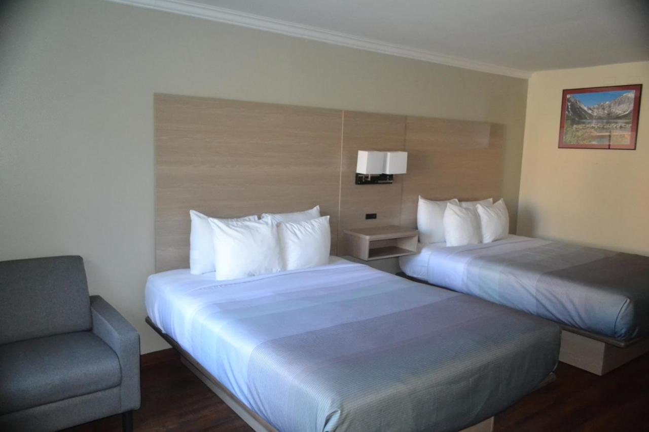 Quadruple Room with Two Queen Beds - Non Smoking at Quality Inn Bishop near Mammoth