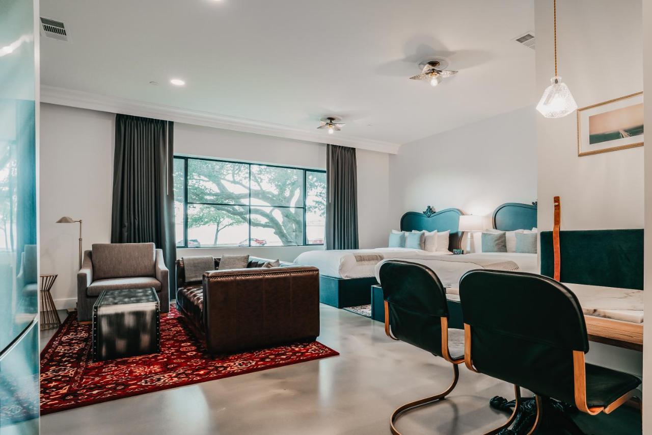 Deluxe Double Studio at Colton House Hotel