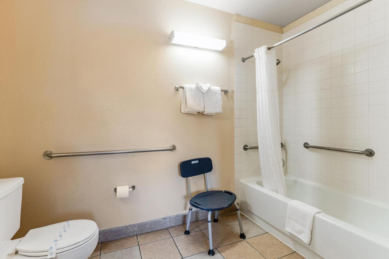 | Knights Inn Madera