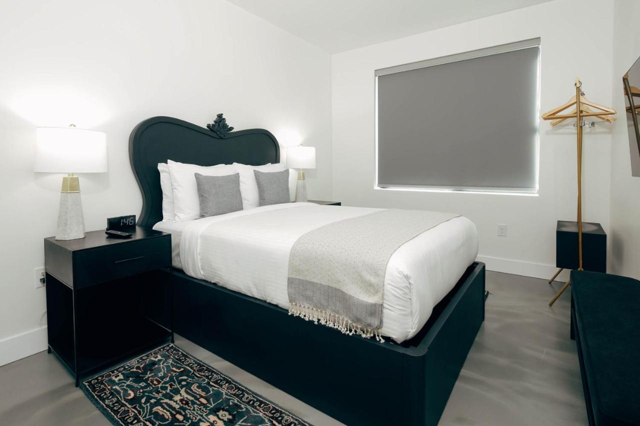 Suite with Balcony at Colton House Hotel