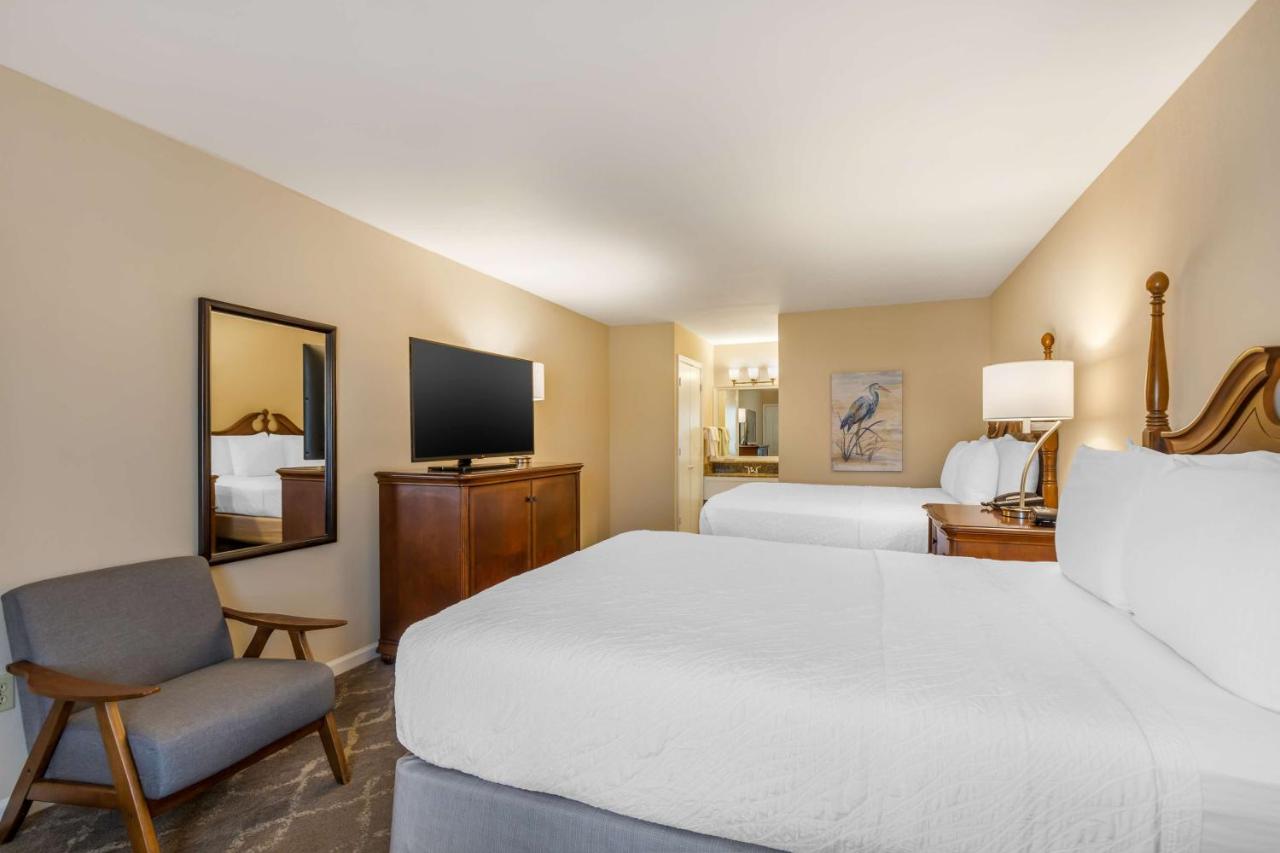 Queen Room with Two Queen Beds - Non-Smoking at Best Western Plus Santee Inn