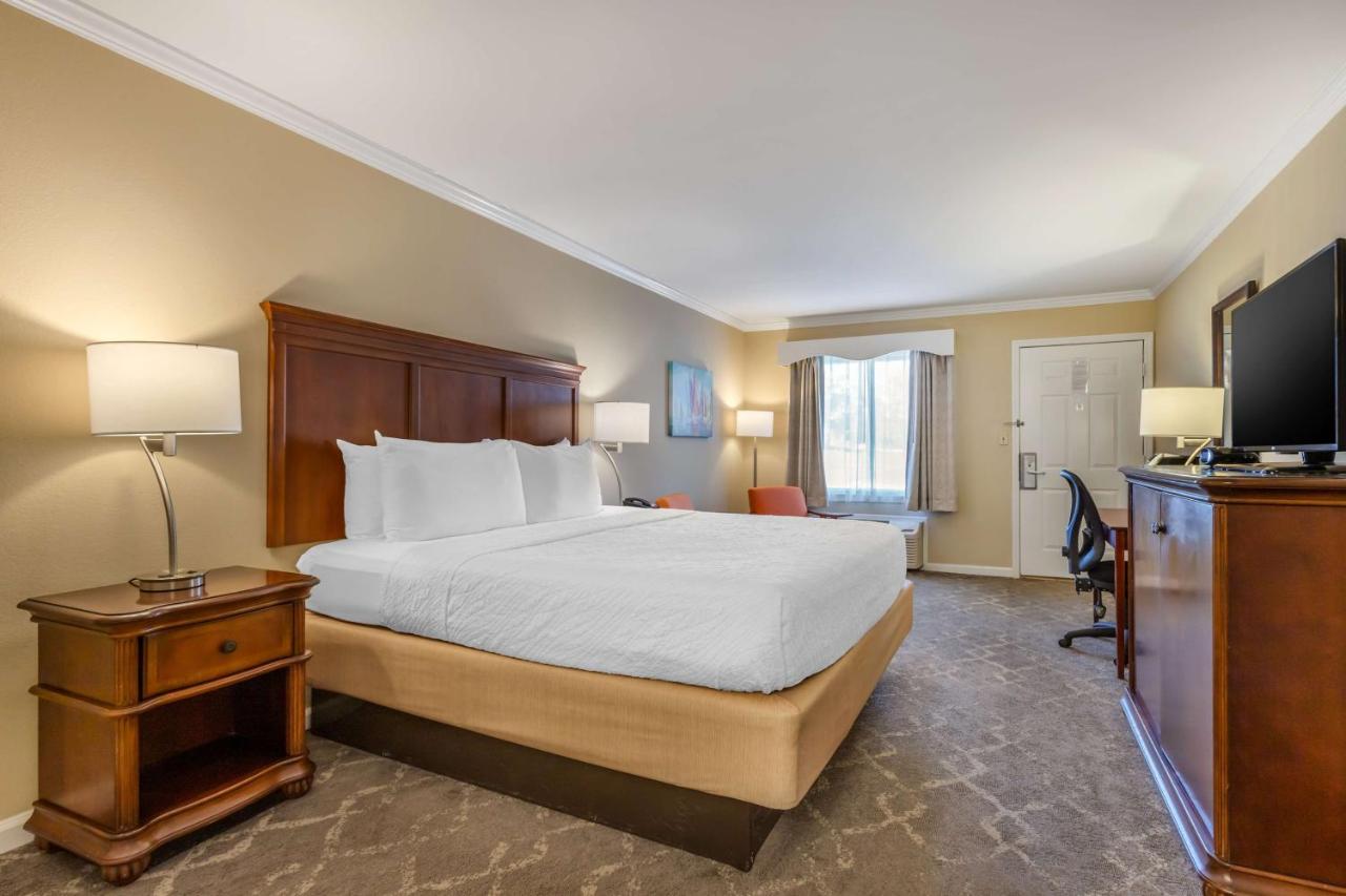 King Room - Non-Smoking at Best Western Plus Santee Inn