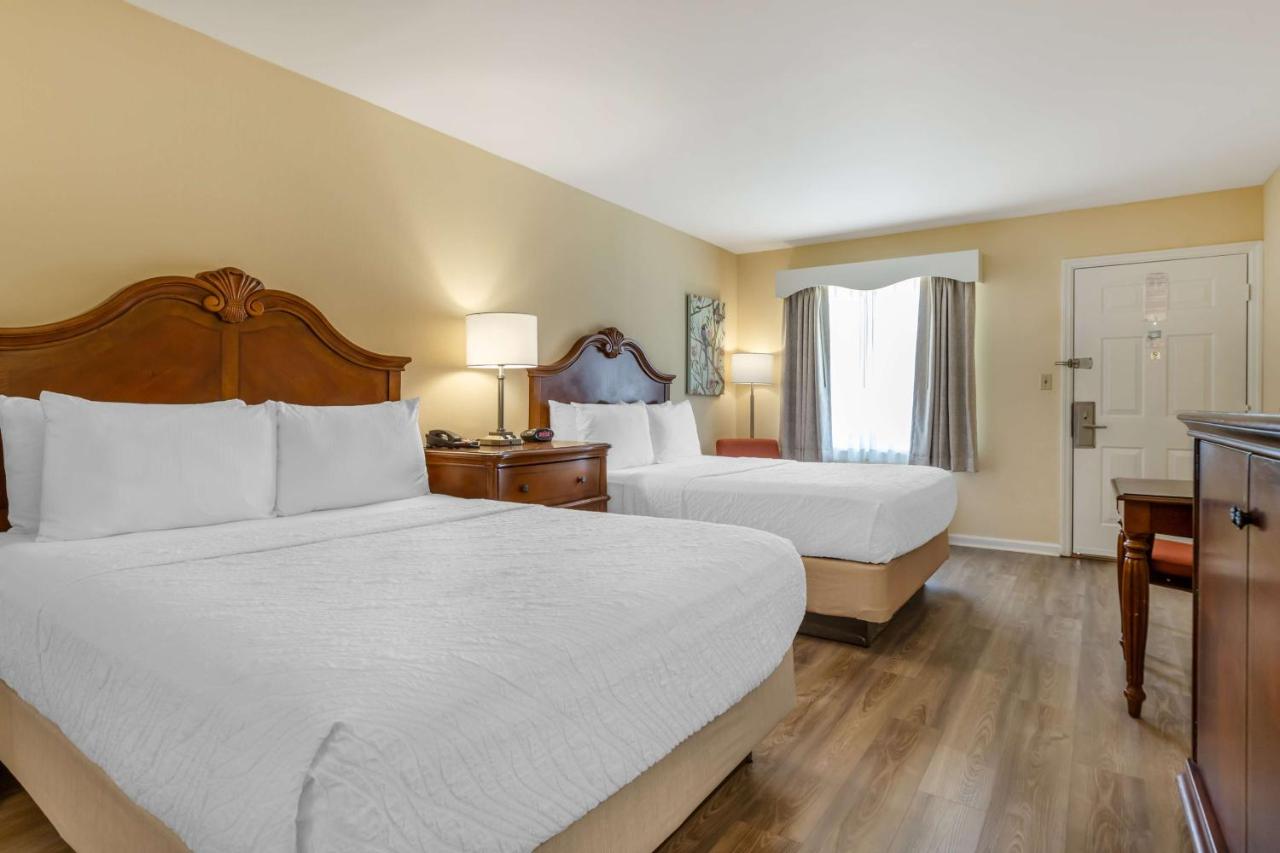 Queen Room with Two Queen Beds - Disability Access/Non-Smoking at Best Western Plus Santee Inn
