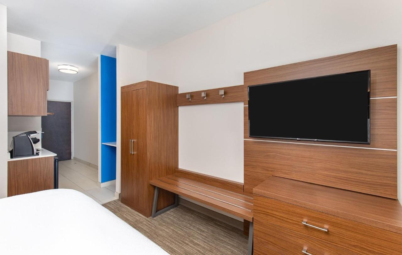  | Holiday Inn Express Hotel & Suites Birmingham - Inverness 280, an IHG Hotel
