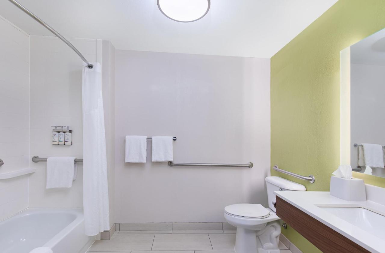  | Holiday Inn Express Hotel & Suites Birmingham - Inverness 280, an IHG Hotel