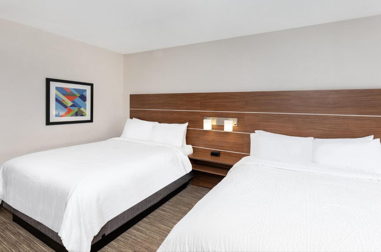  | Holiday Inn Express Hotel & Suites Birmingham - Inverness 280, an IHG Hotel