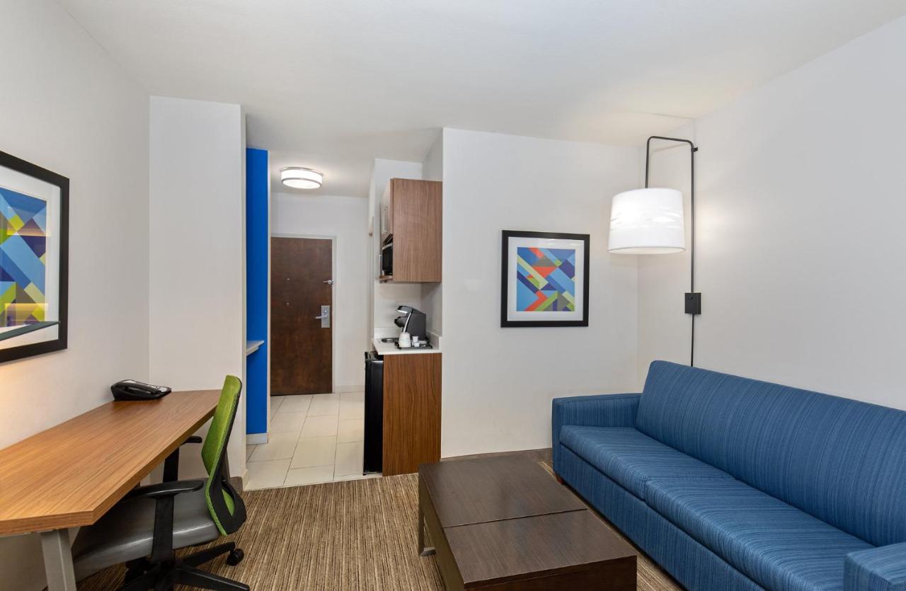  | Holiday Inn Express Hotel & Suites Birmingham - Inverness 280, an IHG Hotel