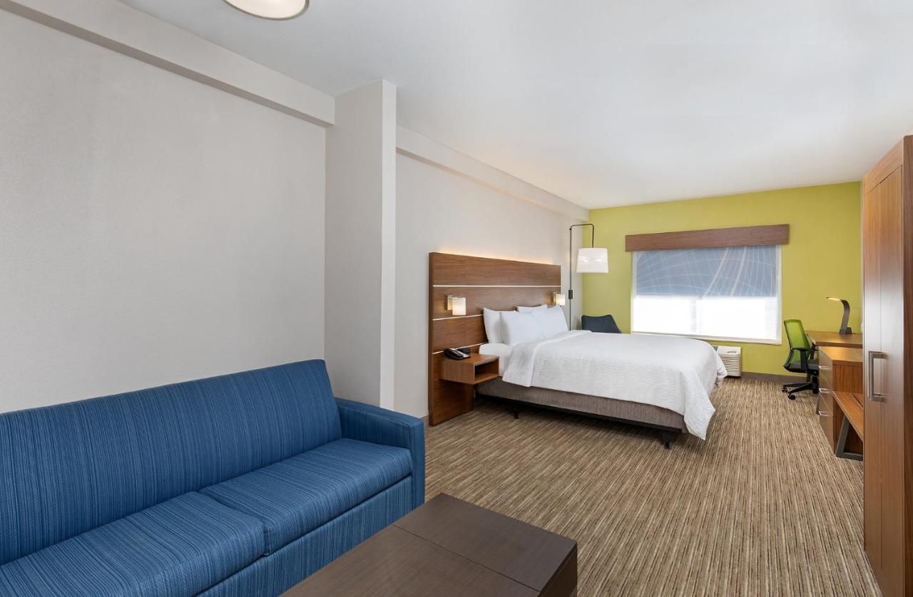  | Holiday Inn Express Hotel & Suites Birmingham - Inverness 280, an IHG Hotel