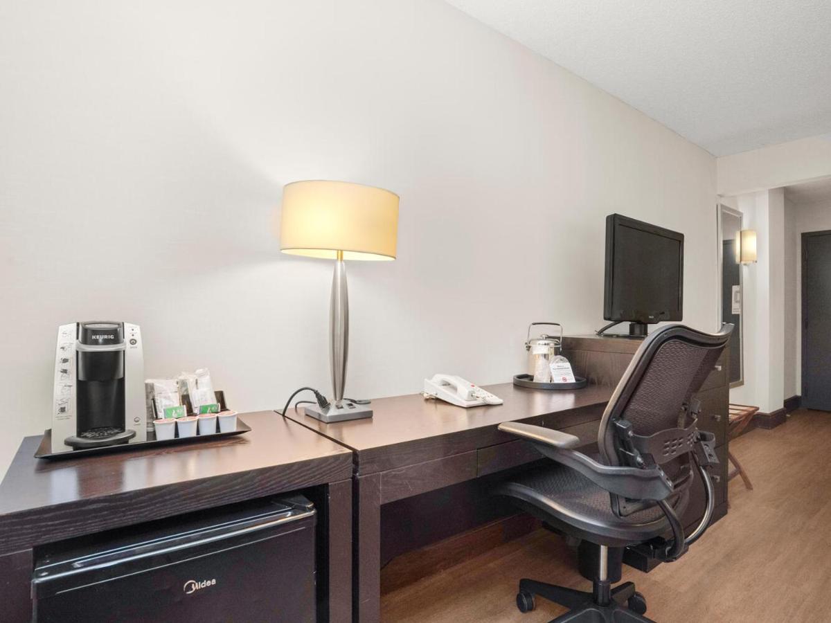  | Armon Hotel & Conference Center Stamford CT