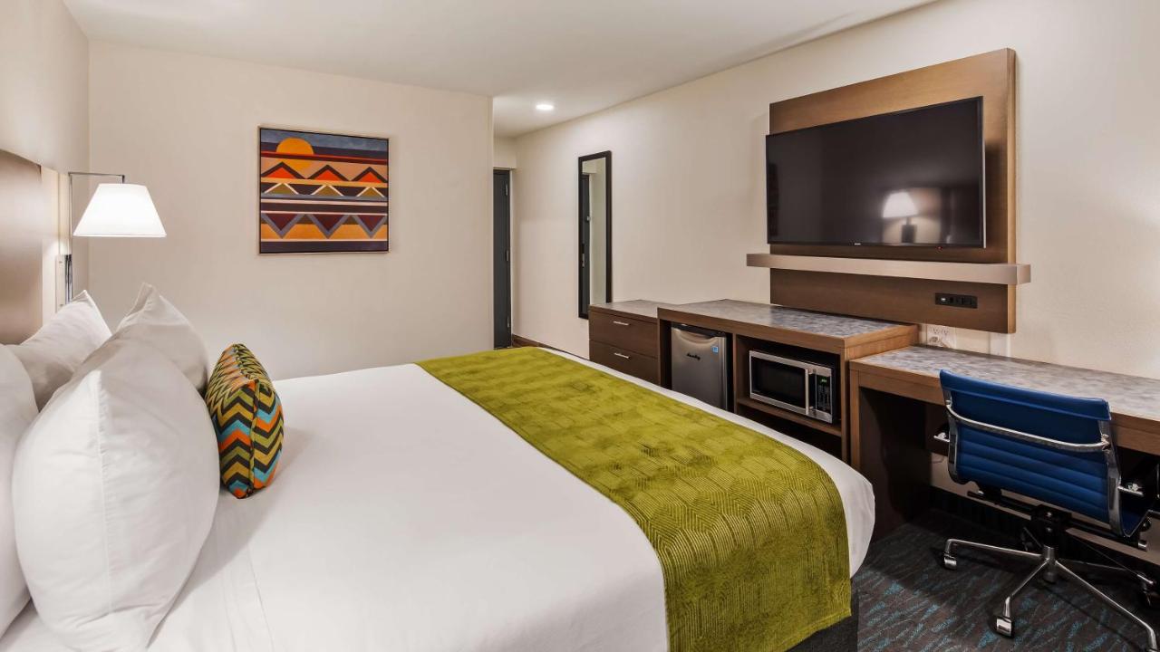  | Best Western Plus Yuma Foothills Inn & Suites