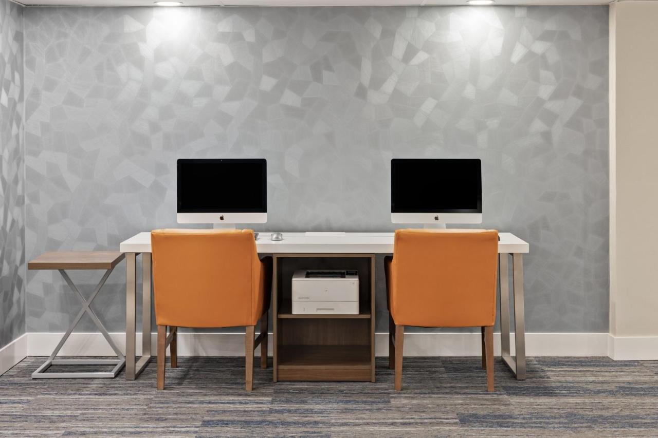 | Holiday Inn Express Stony Brook, an IHG Hotel