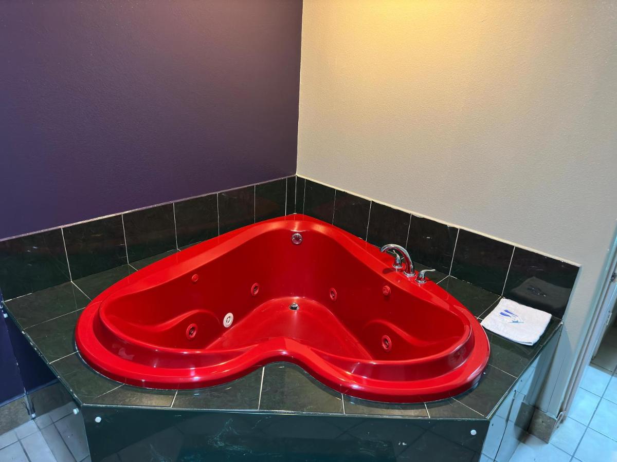 | Texas Inn and Suites Edinburg