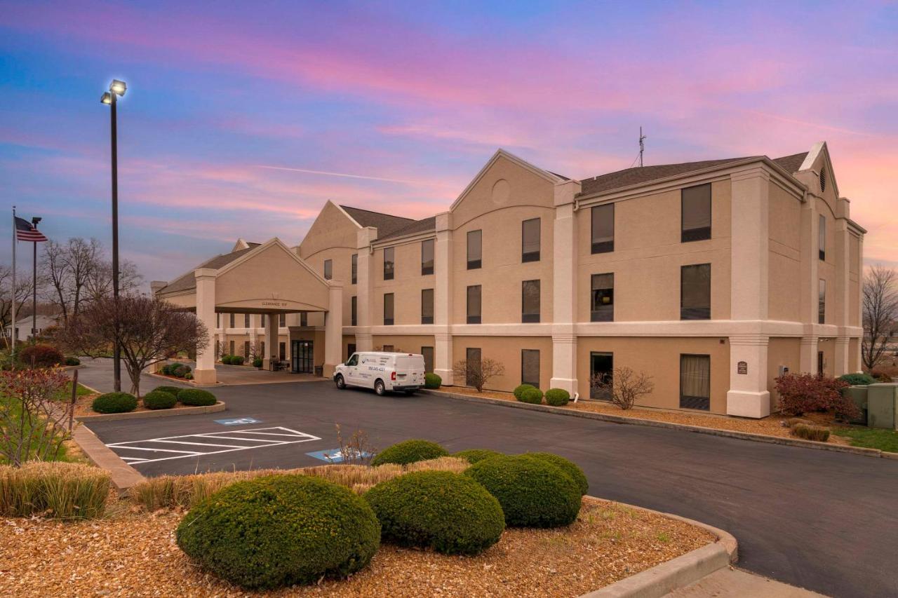 | Comfort Inn Near Six Flags St. Louis