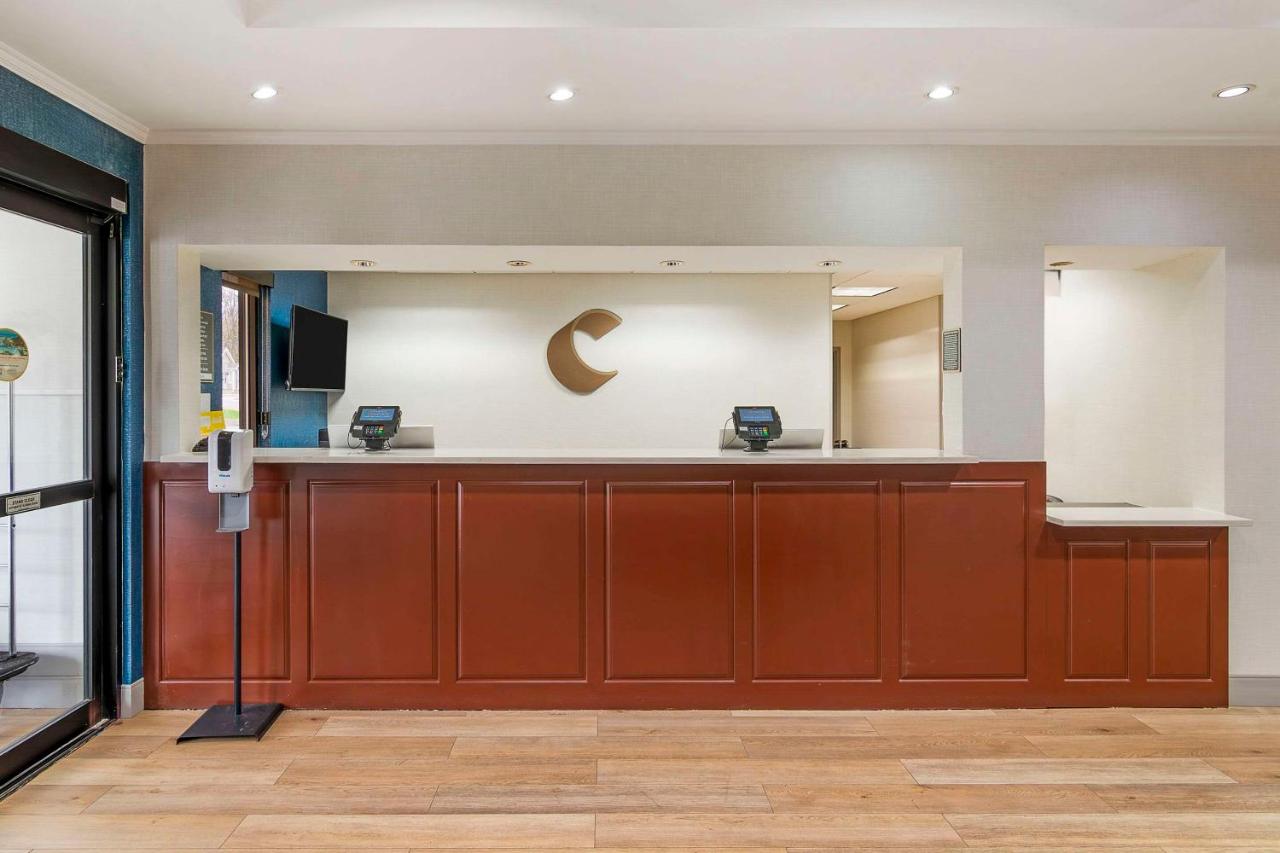 | Comfort Inn Near Six Flags St. Louis
