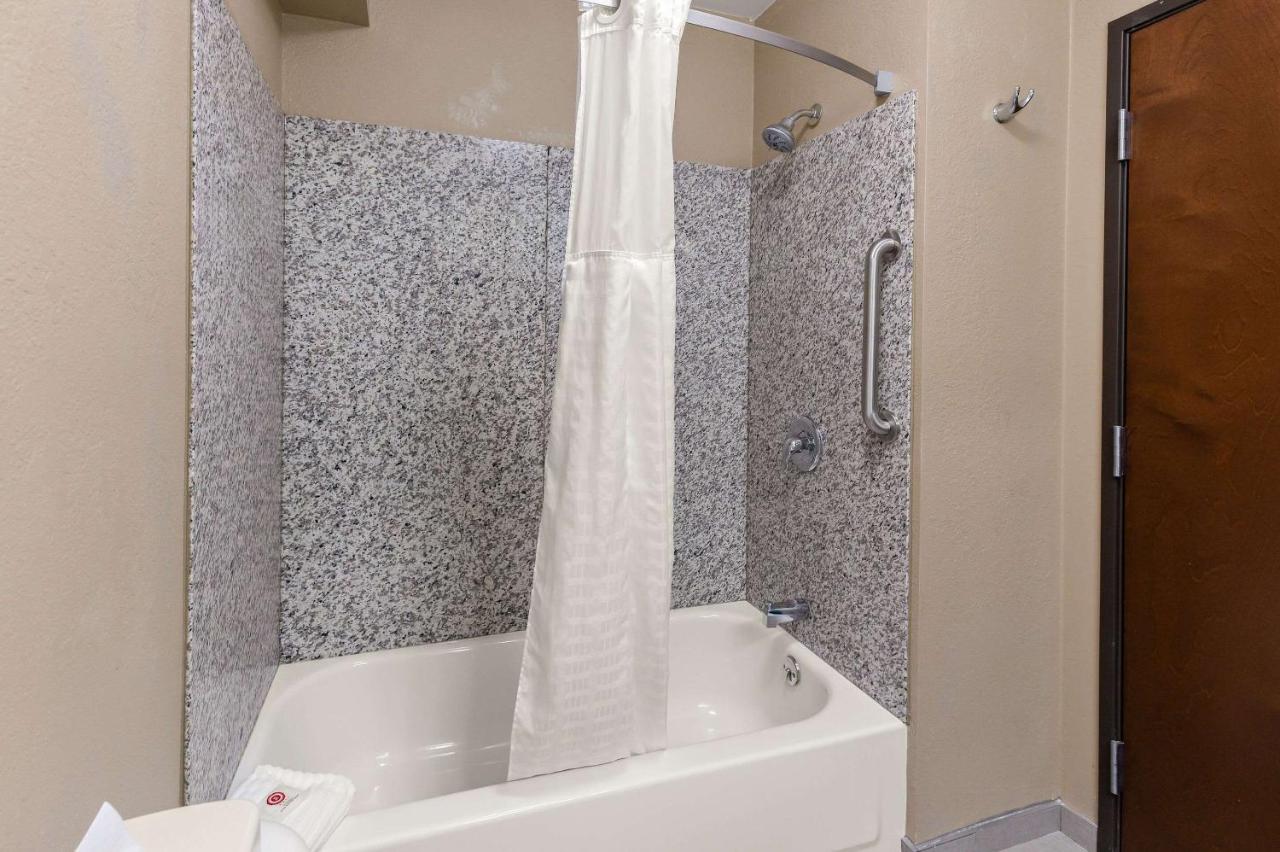 King Suite with Sofabed- Non Smoking at Comfort Inn & Suites Springfield I-55