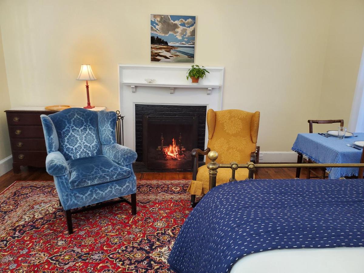 | Harbourside Inn