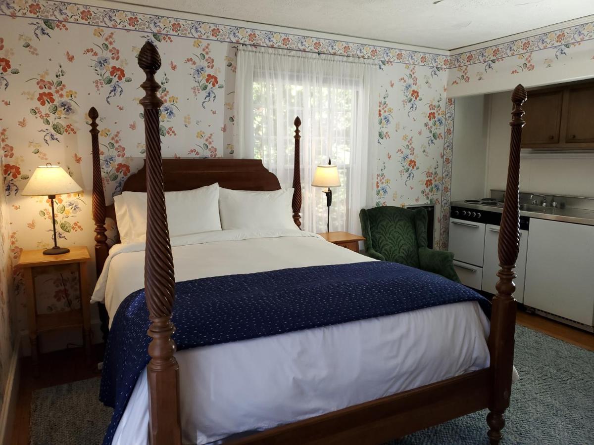 | Harbourside Inn