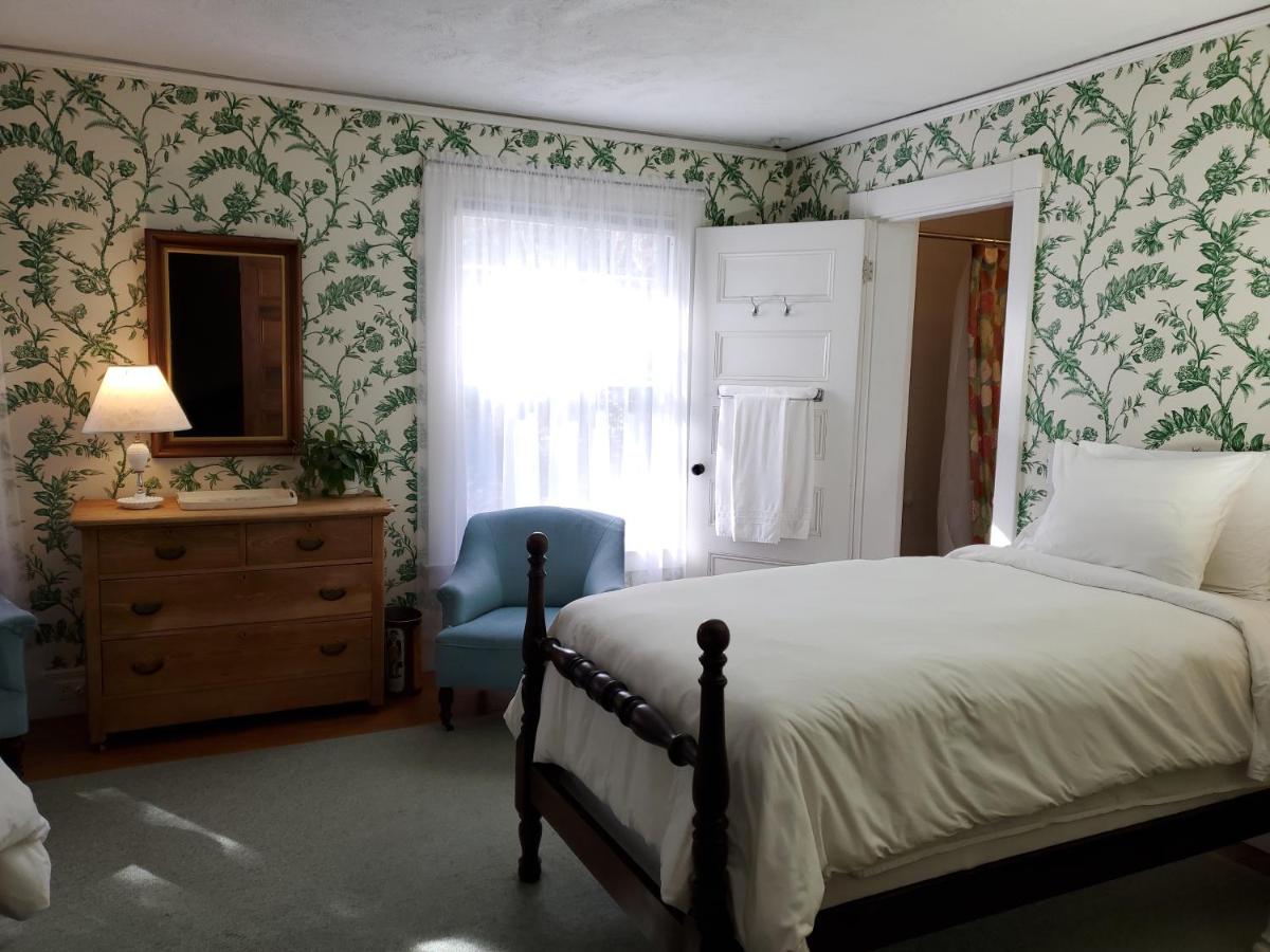 | Harbourside Inn