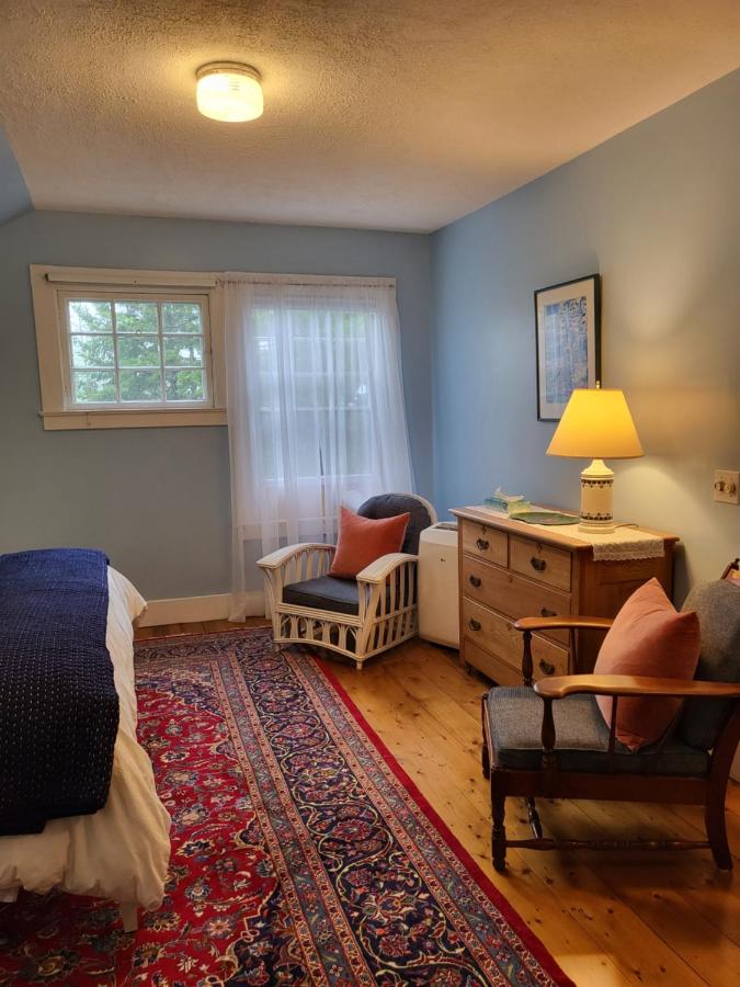 | Harbourside Inn