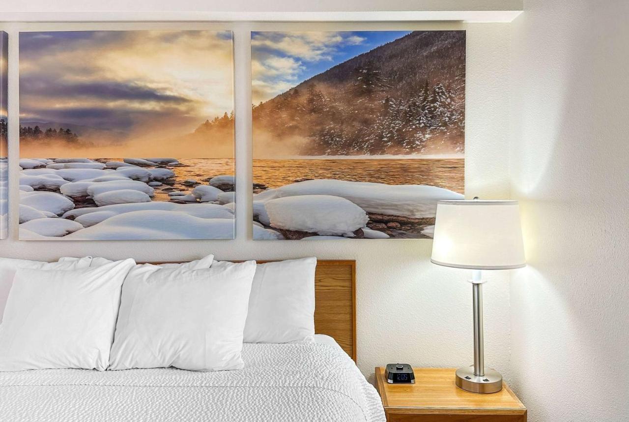 King Room - Non-Smoking at Days Inn by Wyndham Great Falls
