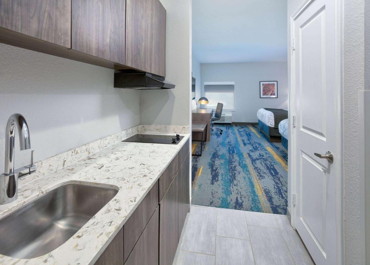 2 Queen Beds, Mobility/Hearing Access Premier Room, Tub w/ Grab Bars, No Smoking at La Quinta Inn & Suites by Wyndham Dallas/Fairpark