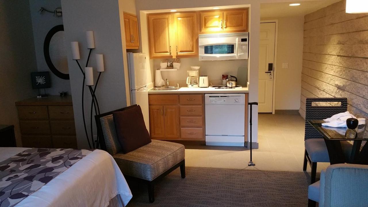 Studio at GetAways at Palm Springs Tennis Club