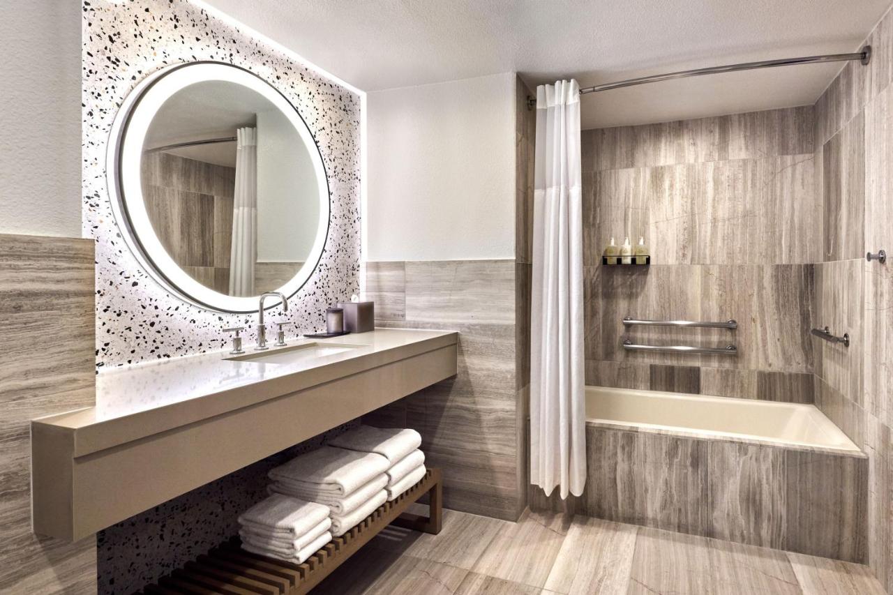 King Room, Guest room, 1 King, Sofa bed, Balcony at JW Marriott Desert Springs Resort & Spa