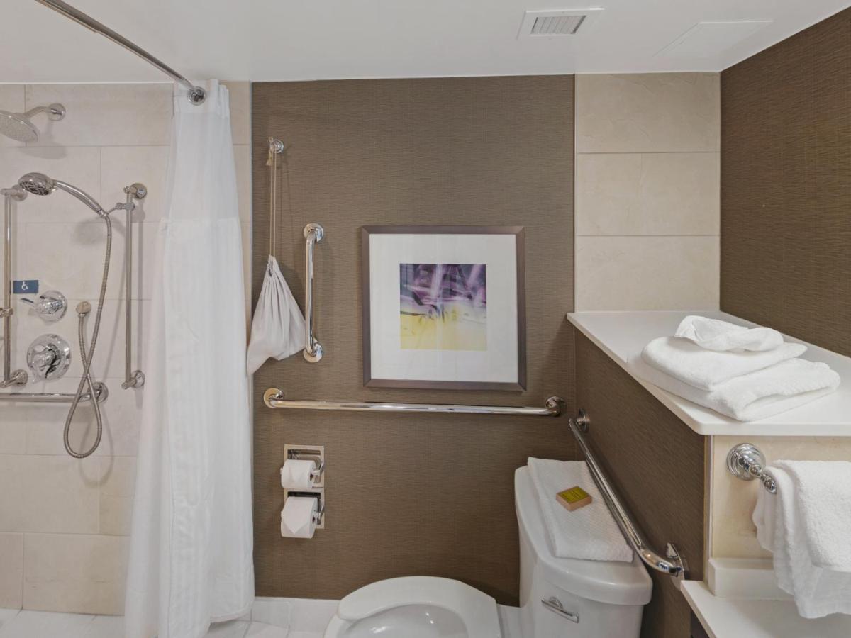 | Hilton Harrisburg near Hershey Park