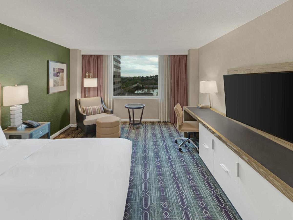  | Hilton Harrisburg near Hershey Park