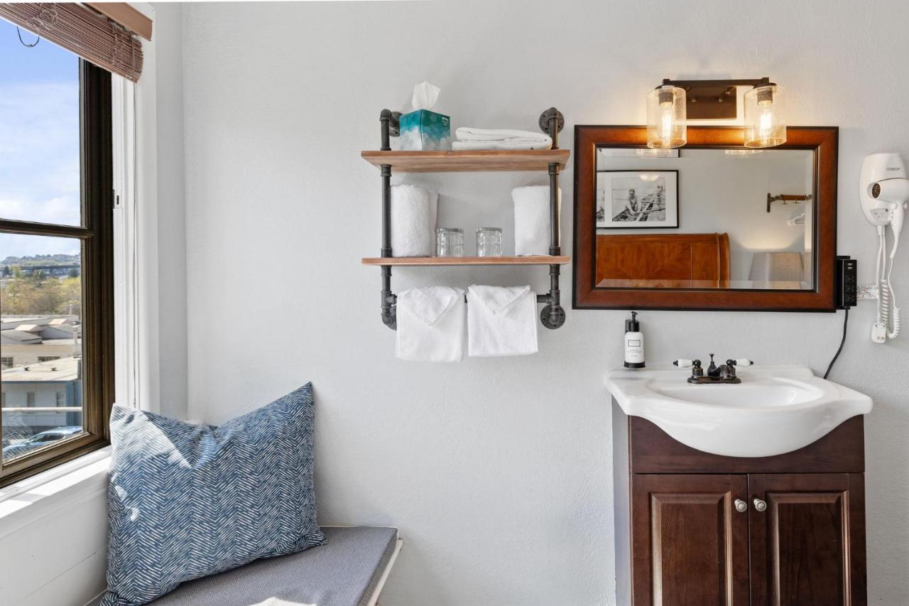 Standard Room - One Queen Bed, Shared Bathroom at College Inn Hotel
