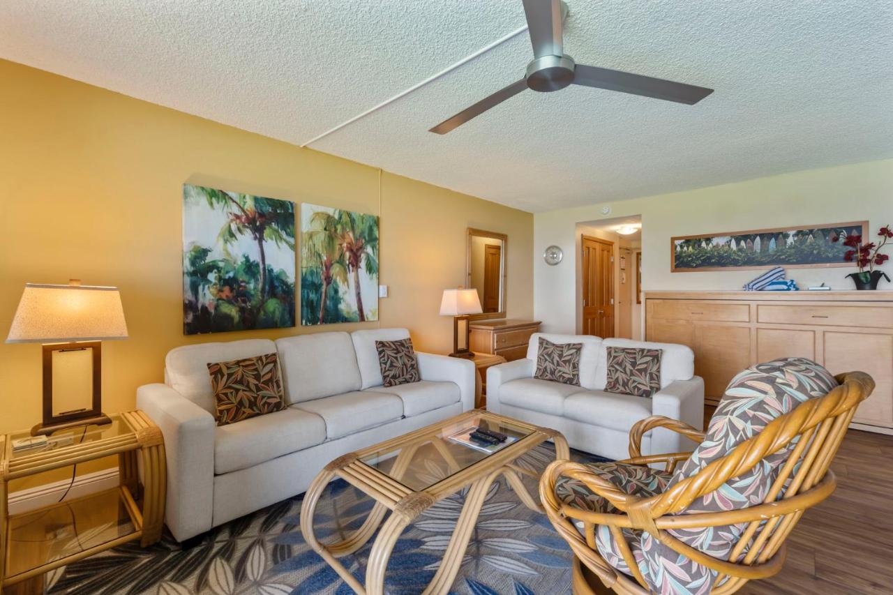 Premium Two-Bedroom Apartment with Oceanfront View at Maui Sunset