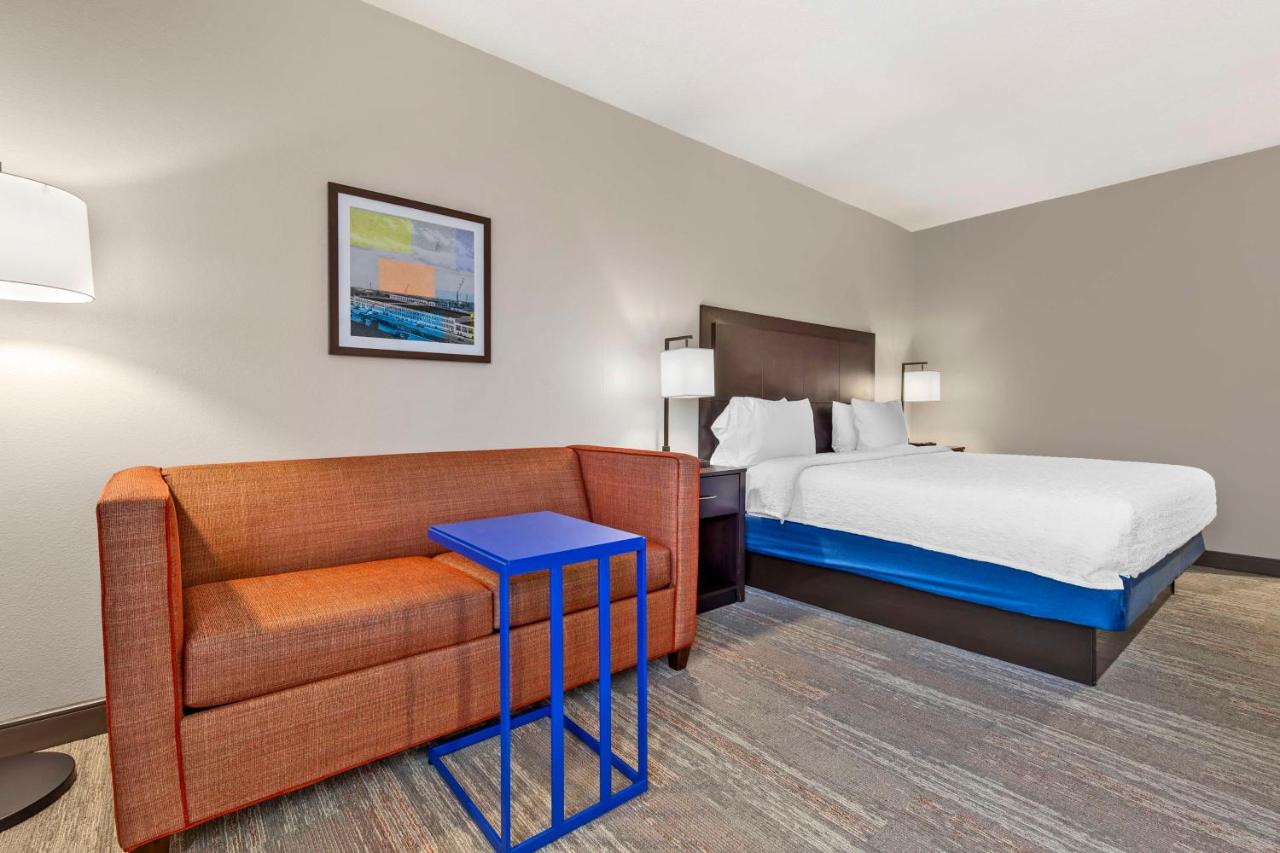 King Room with Sofa Bed at Hampton Inn Mebane