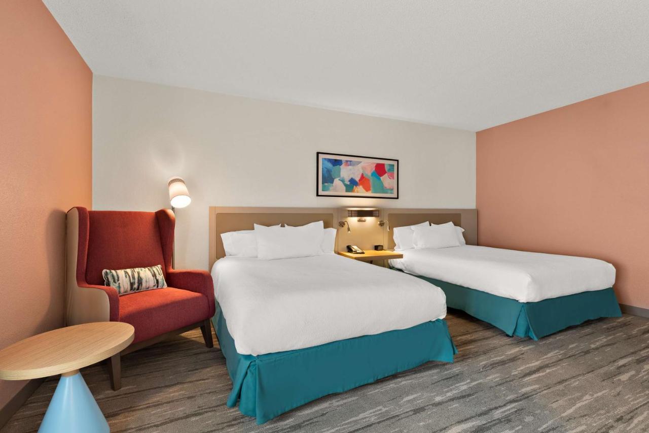 Queen Room with Two Queen Beds with Bathtub - Disability Access/Non-Smoking at Hilton Garden Inn Atlanta East/Stonecrest
