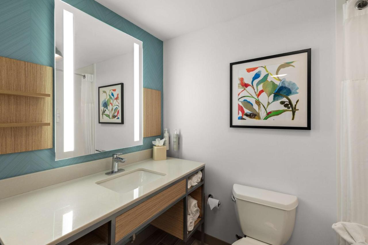 Queen Room with Two Queen Beds with Bathtub - Disability Access/Non-Smoking at Hilton Garden Inn Atlanta East/Stonecrest