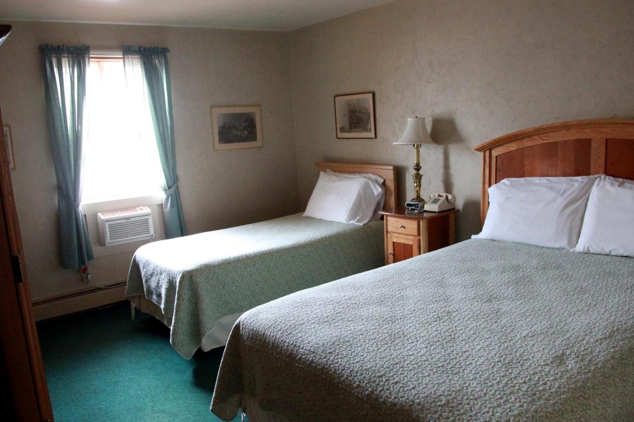 | The Winter Inn