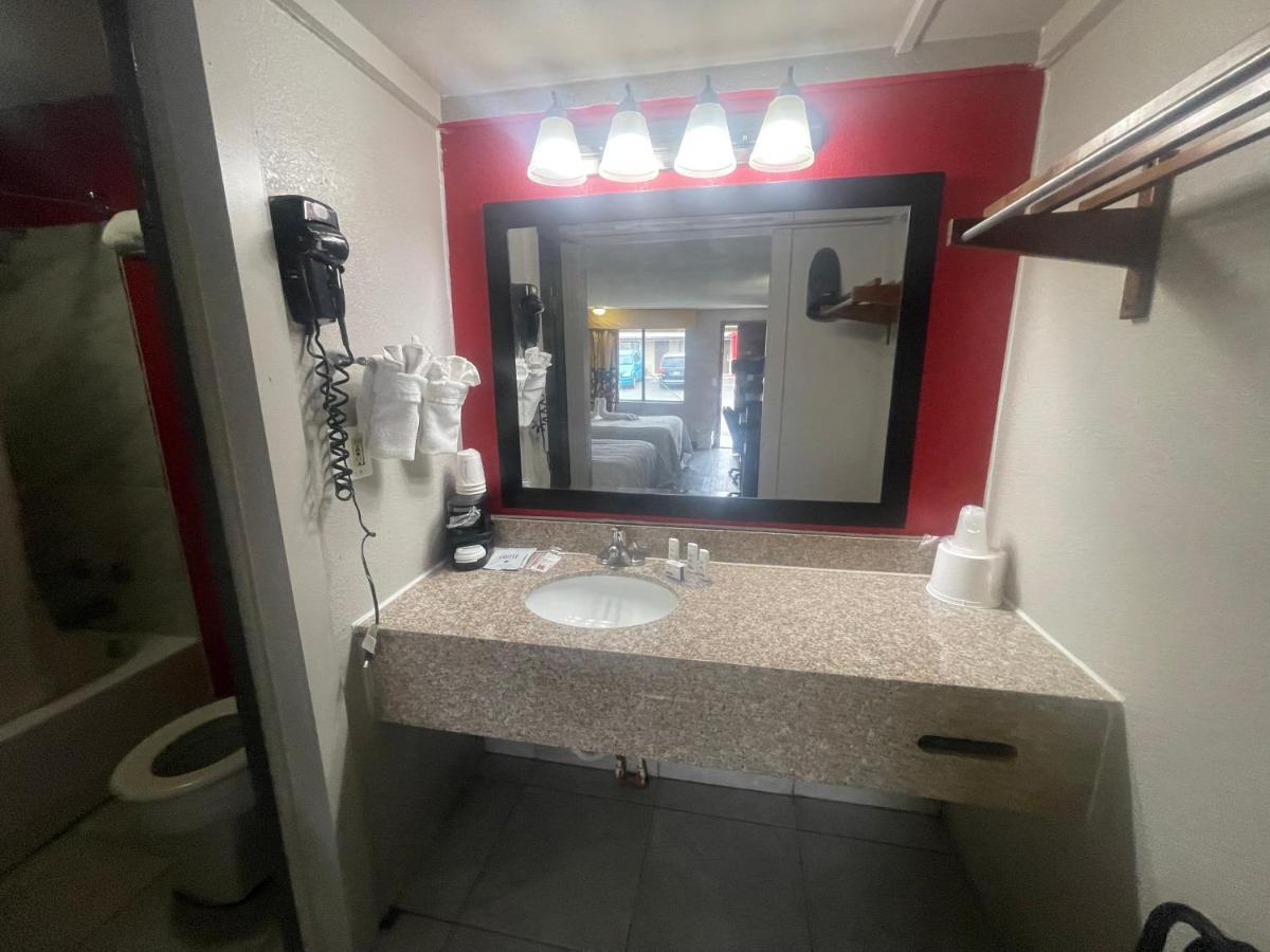 King Room - Mobility Access Non Smoking at Super 8 by Wyndham Monroe