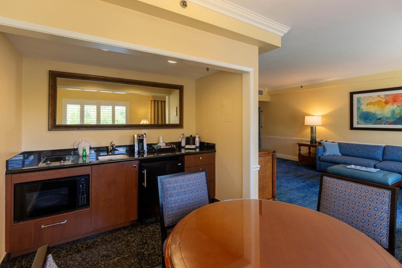 Deluxe Suite at Lago Mar Beach Resort & Club