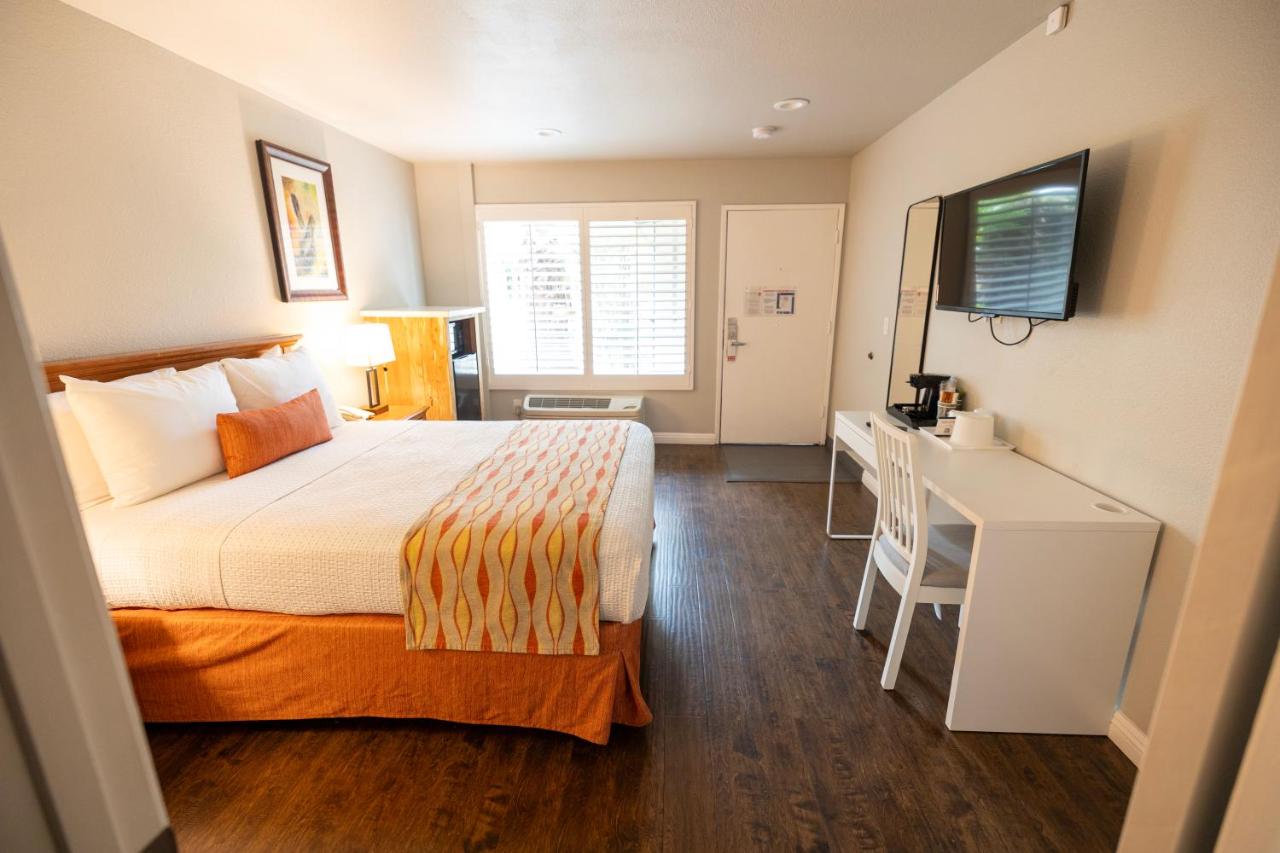 | Alamo Inn and Suites - Convention Center