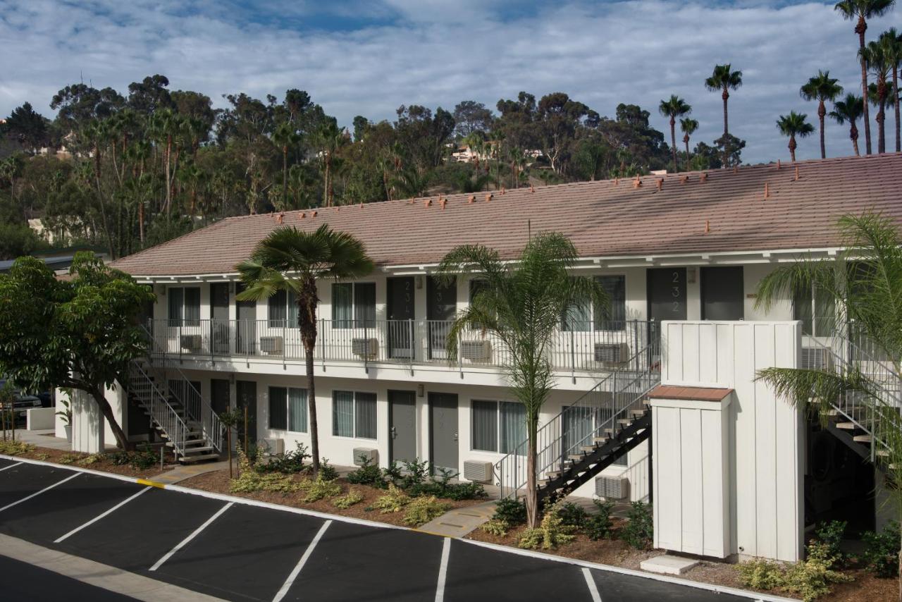 | Hotel Iris - Mission Valley-San Diego Zoo-SeaWorld