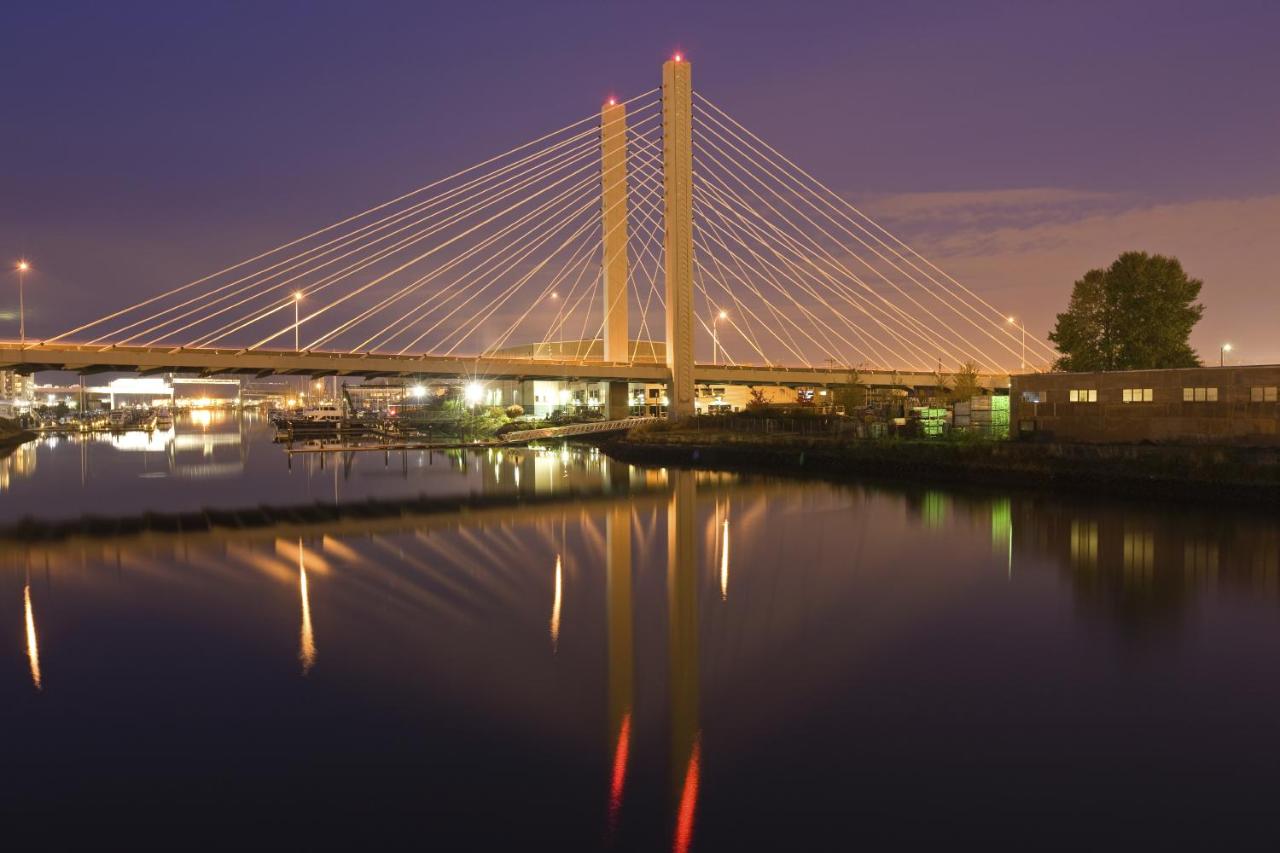 | Silver Cloud Hotel - Tacoma Waterfront