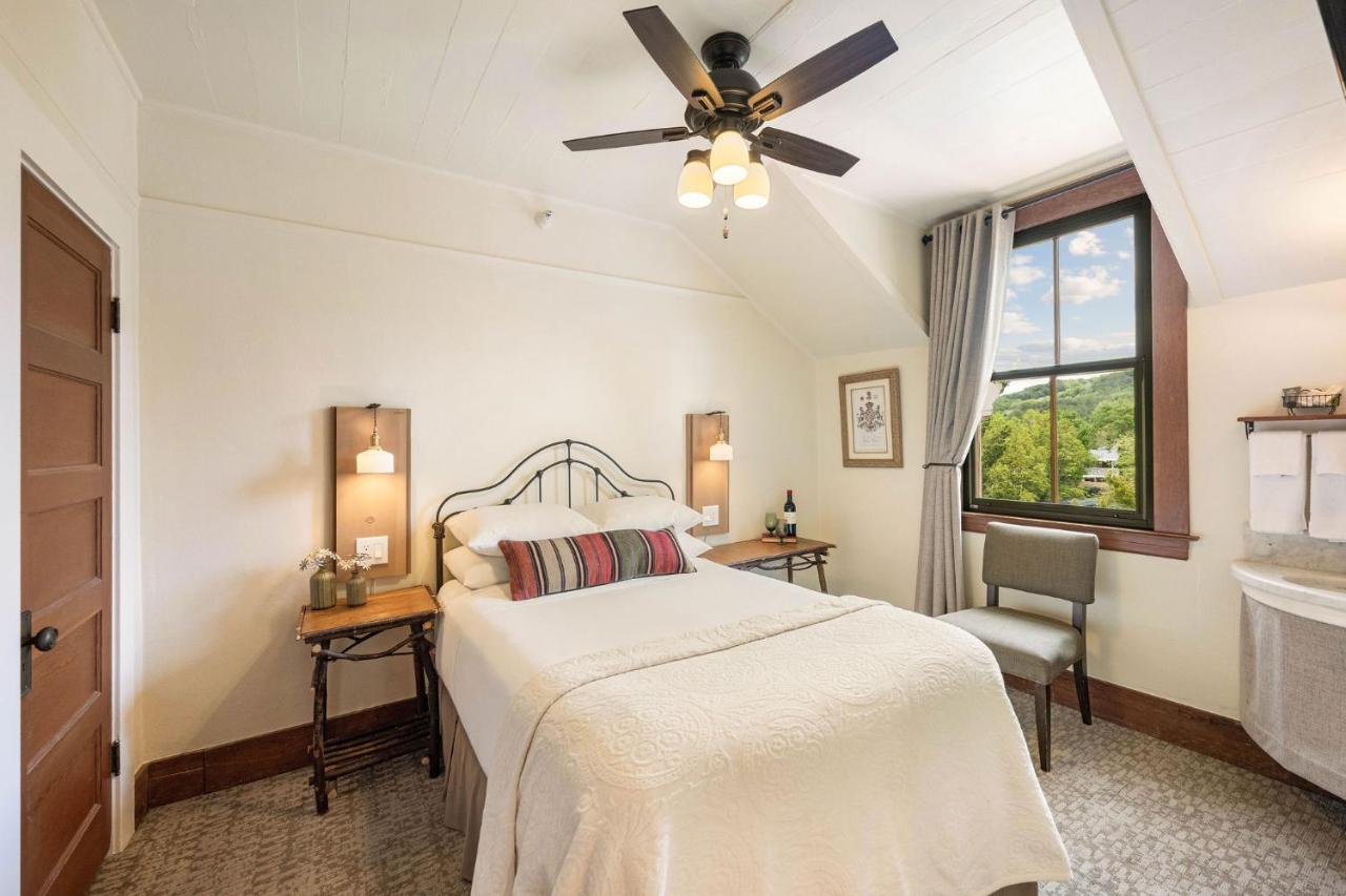 | Sonoma Hotel