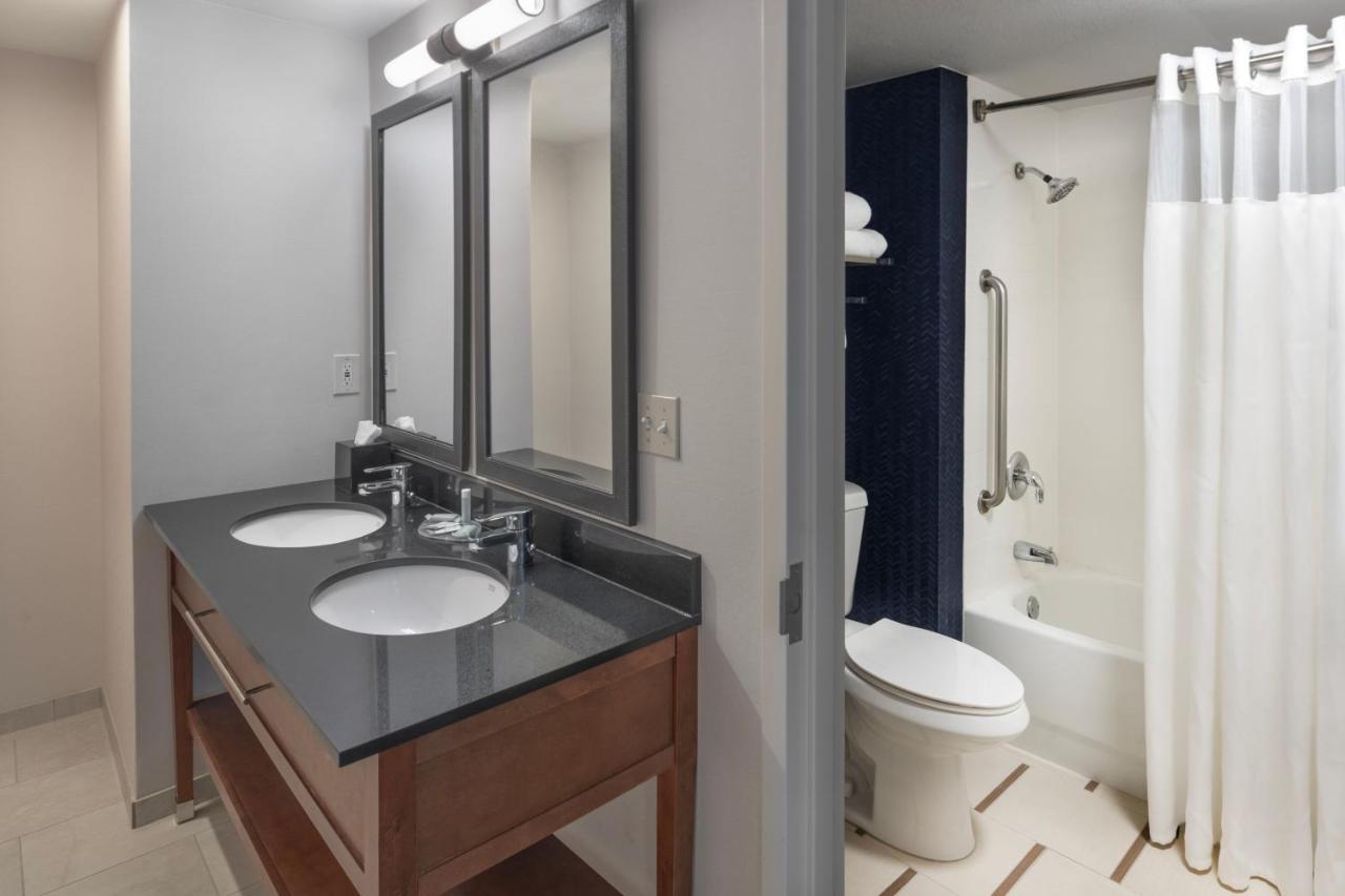 | Fairfield Inn Boston Tewksbury/Andover