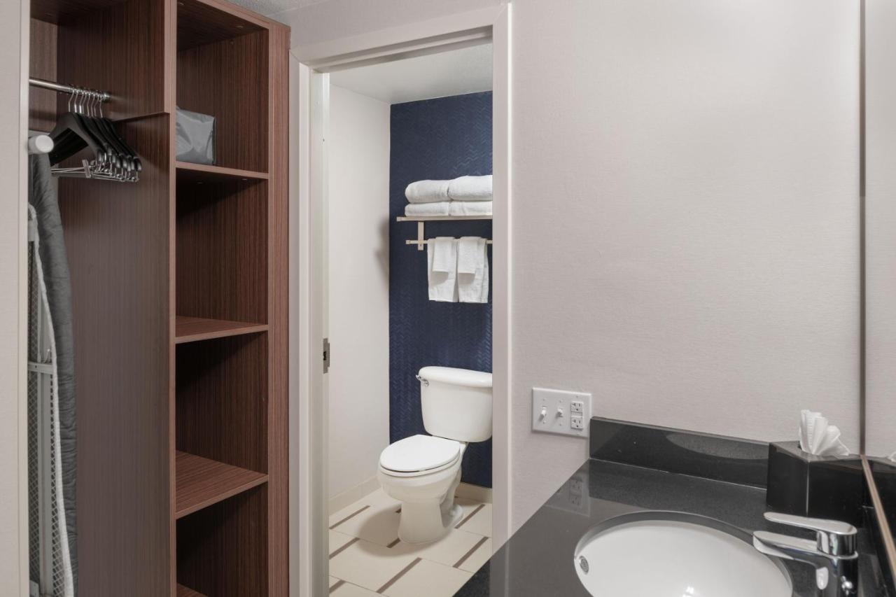 | Fairfield Inn Boston Tewksbury/Andover