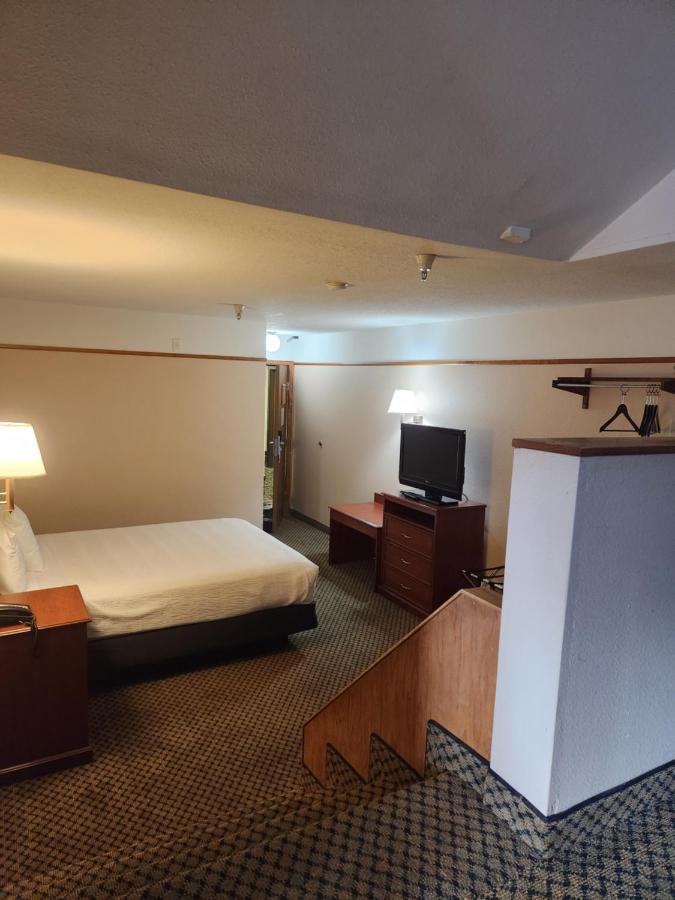 Family Suite at Luxury Inn & Suites