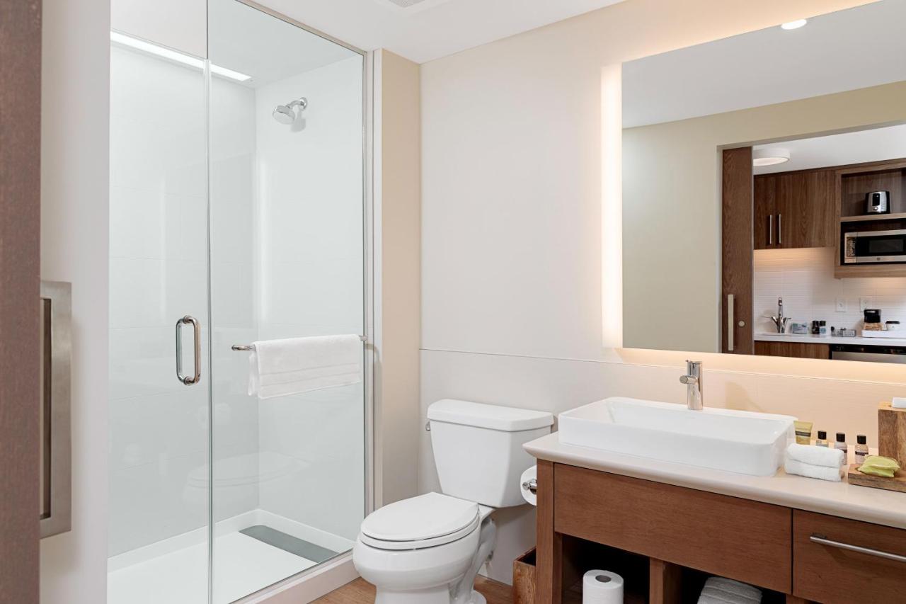 King Room with Pullout Sofa - Hearing Accessible at Element by Marriott Nashville Vanderbilt West End