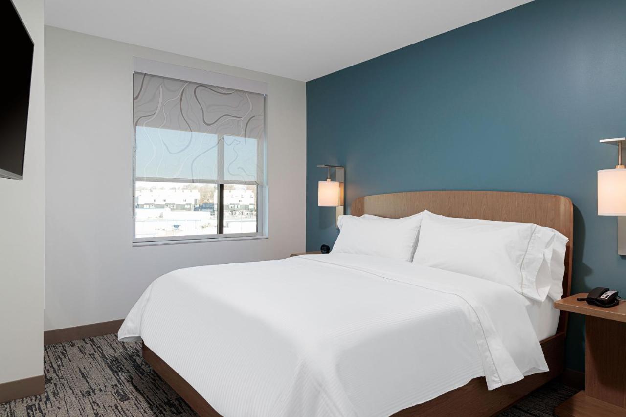 One Bedroom King Suite with Sofa Bed and City View at Element by Marriott Nashville Vanderbilt West End