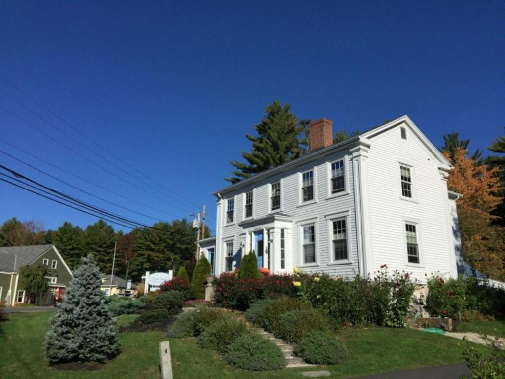  | 2 River Road Inn Cottages