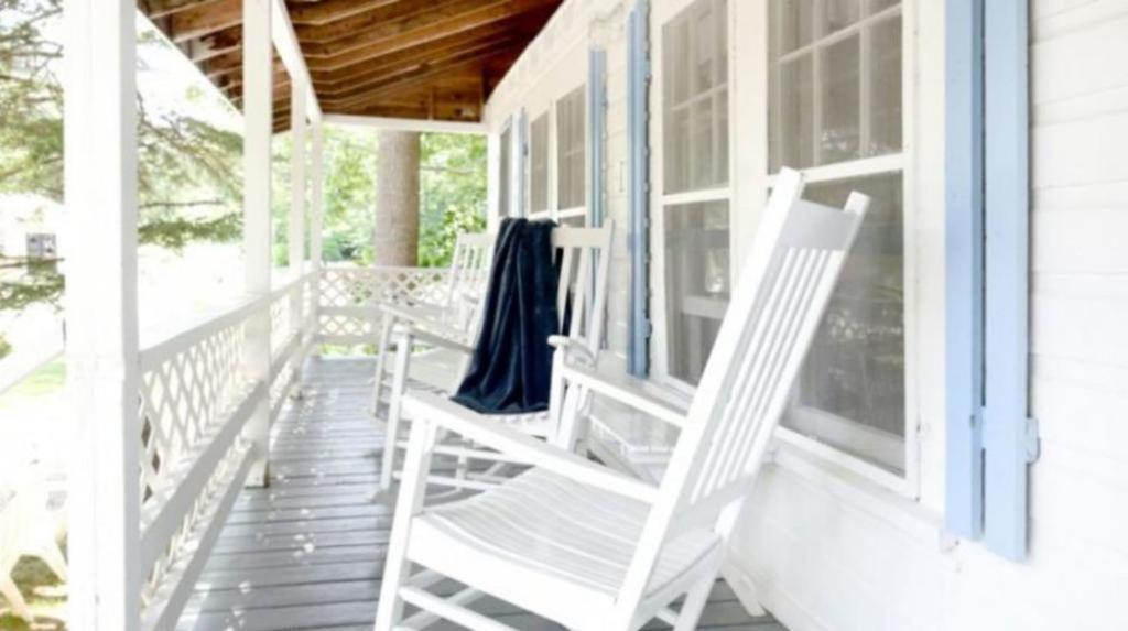 | 2 River Road Inn Cottages