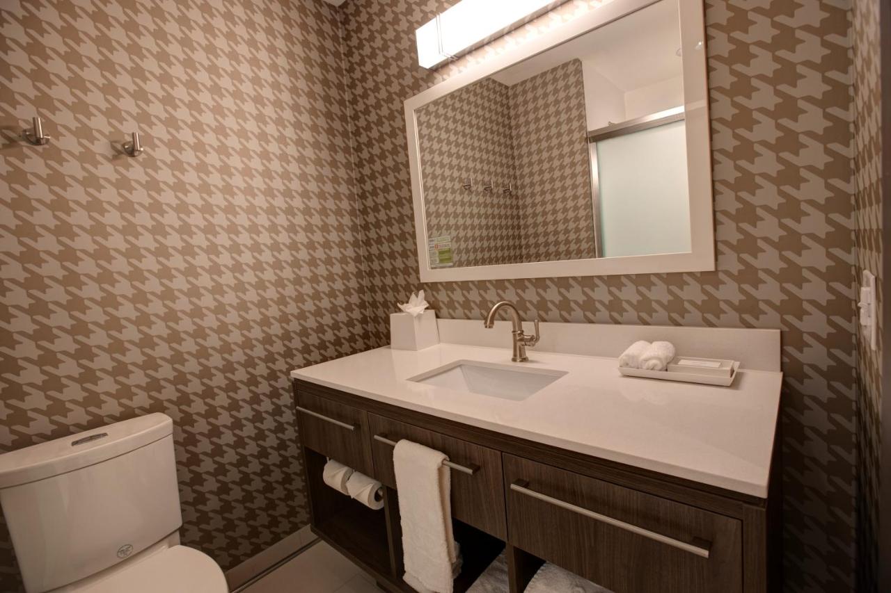 Queen Studio Suite - Mobility/Hearing Accessible - Non-Smoking at Home2 Suites By Hilton Charlotte Uptown