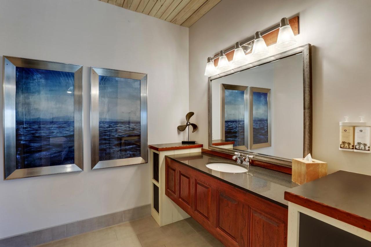 Superior Suite at Stoney Creek Hotel Tulsa - Broken Arrow